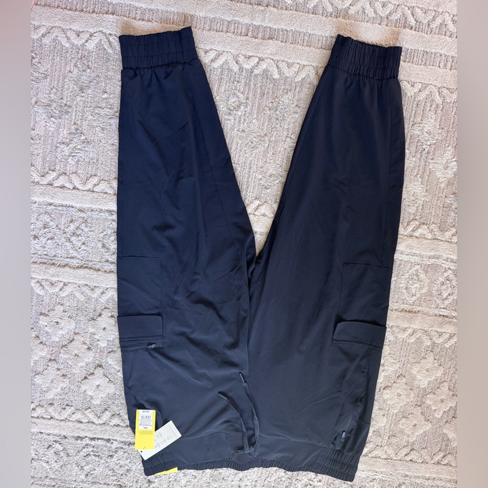 All in Motion Women's Black Cargo Pants